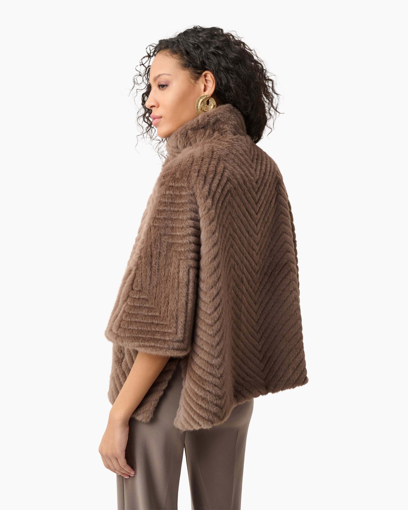 fur coat, brown, poncho, wide sleeve, knit pattern