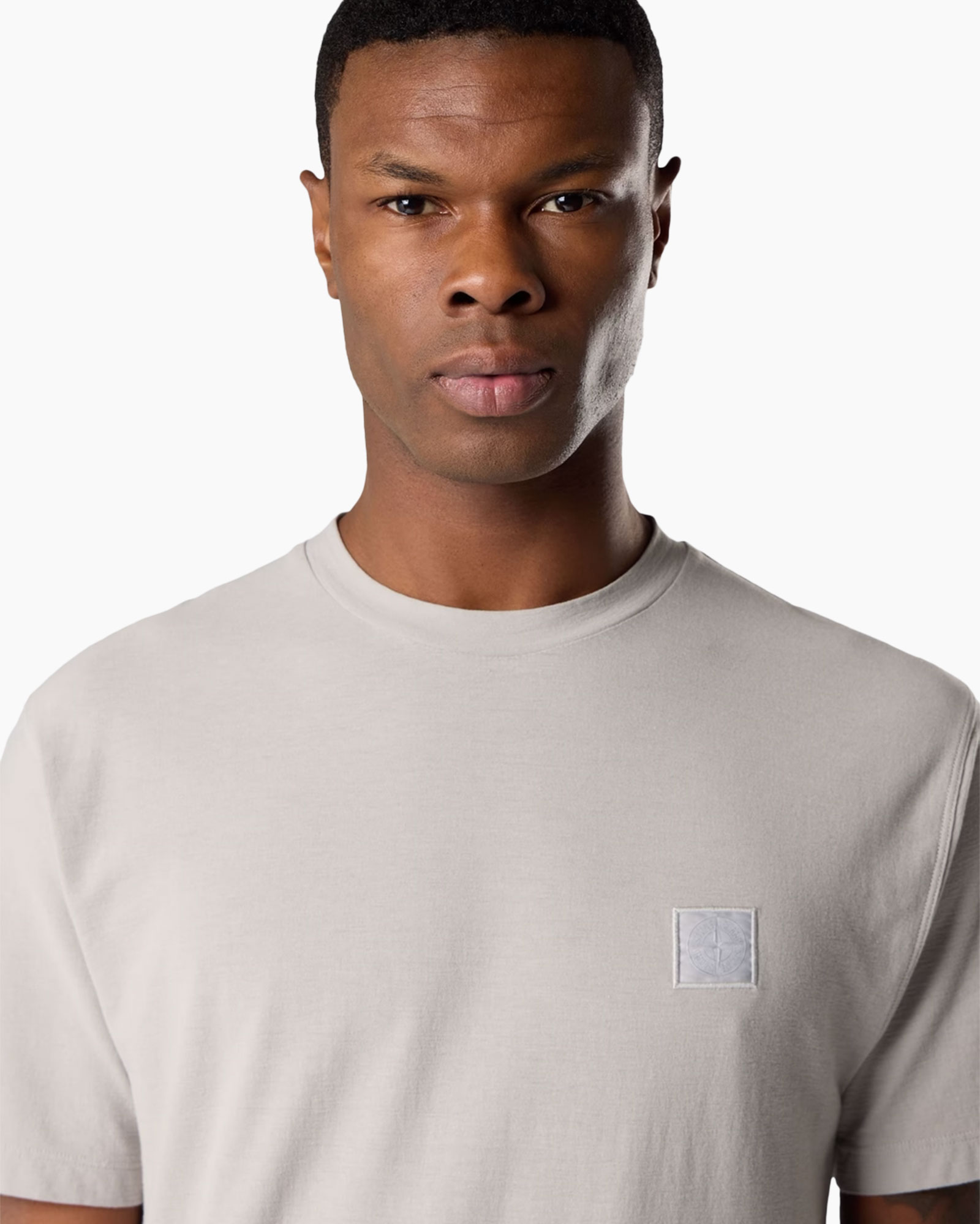 tshirt, crew neck, short sleeve, beige, logo patch