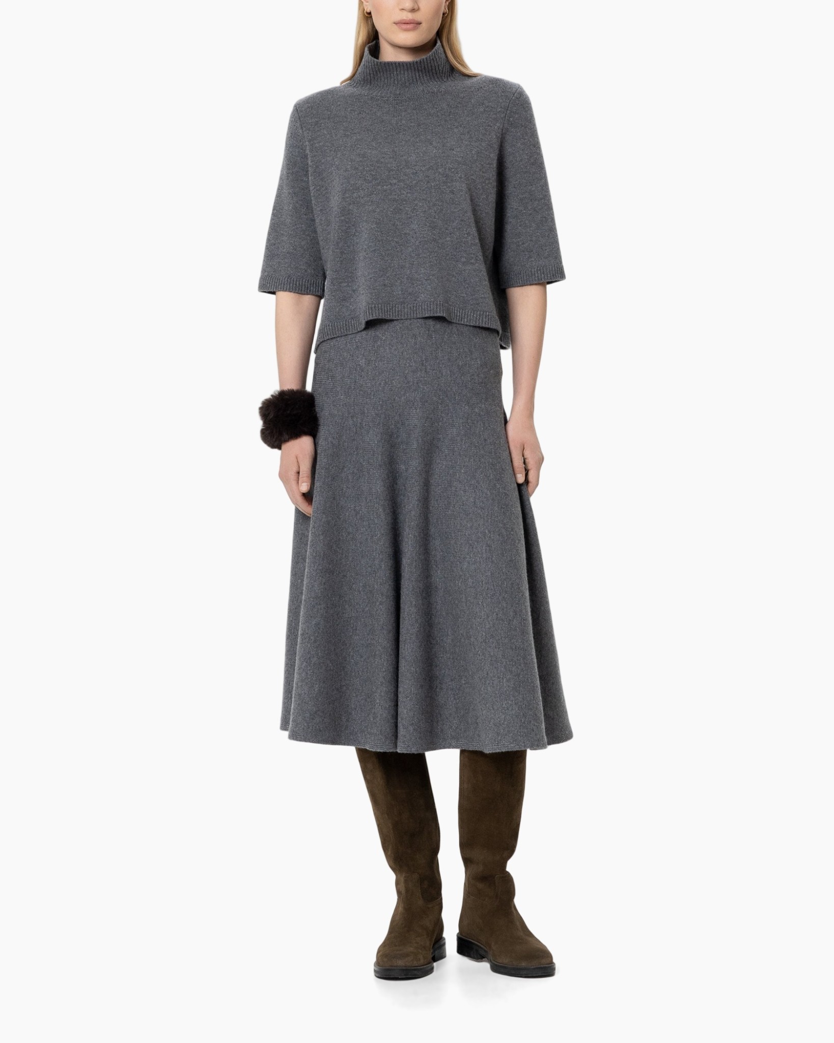 knit top, turtleneck, short sleeve, gray, skirt