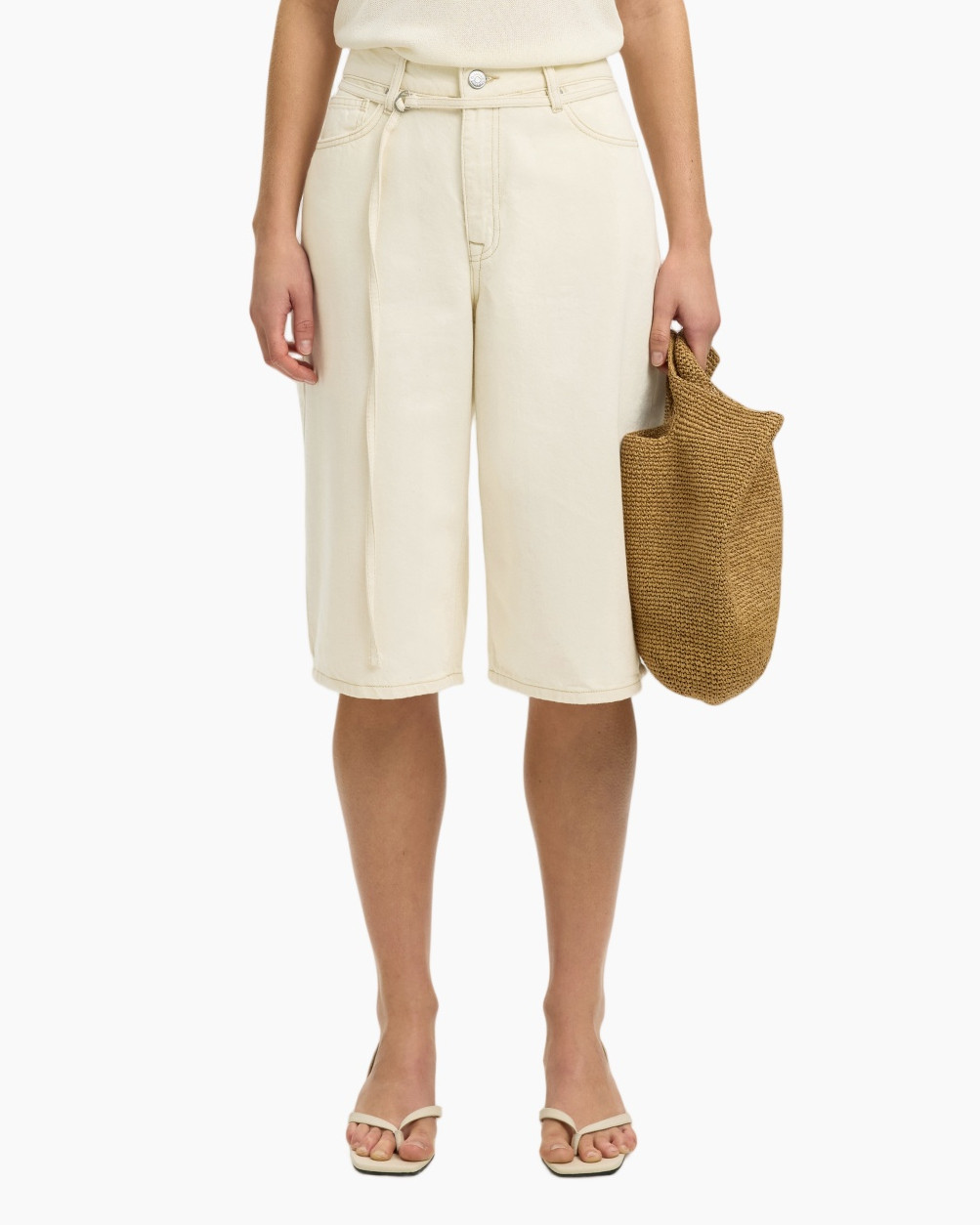 shorts, knee-length, beige, linen, bag holder