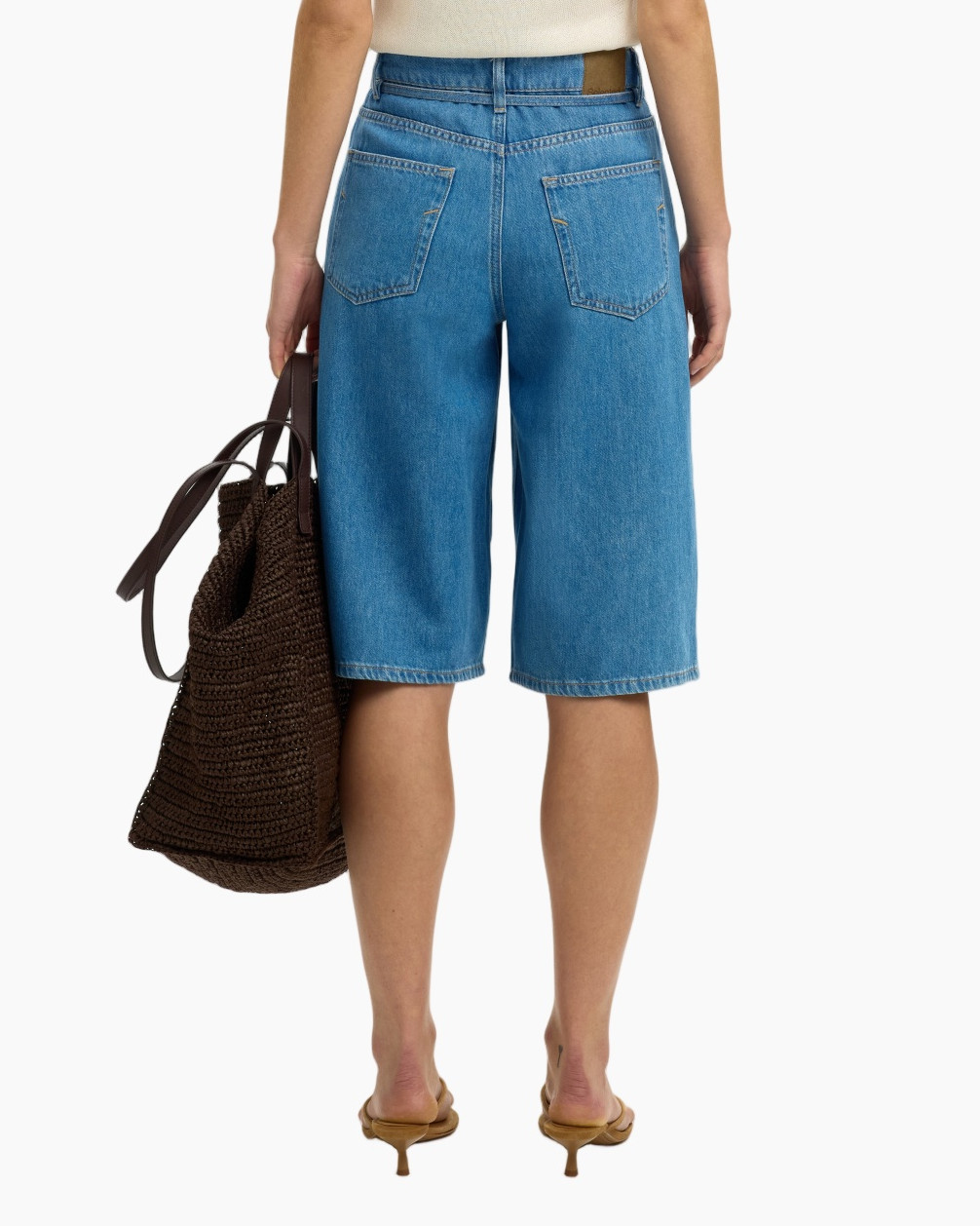 denim shorts, mid-length, blue, belted, sandals