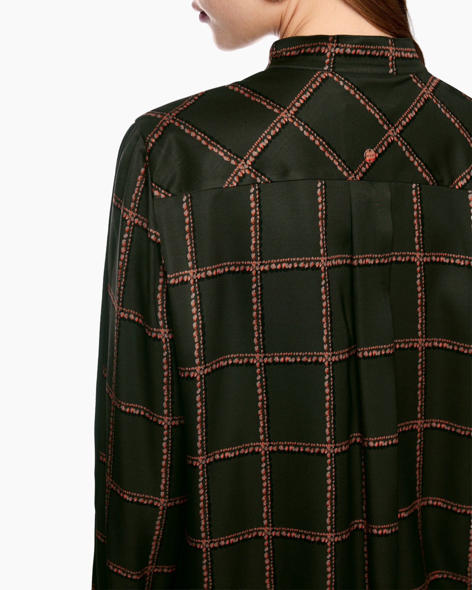 blouse, grid pattern, dark green, long sleeve, button detail