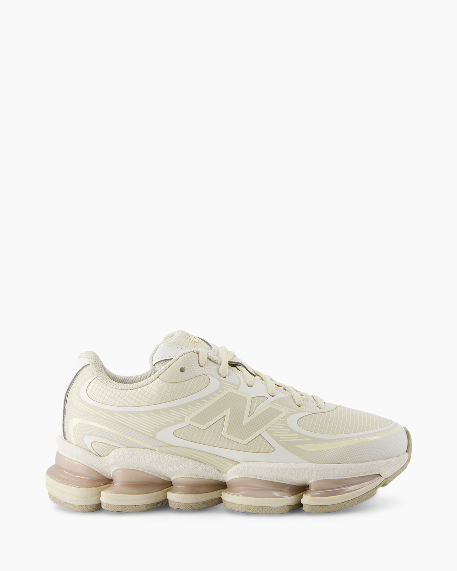 sneaker, athletic shoe, cream color, chunky sole, mesh, running shoe