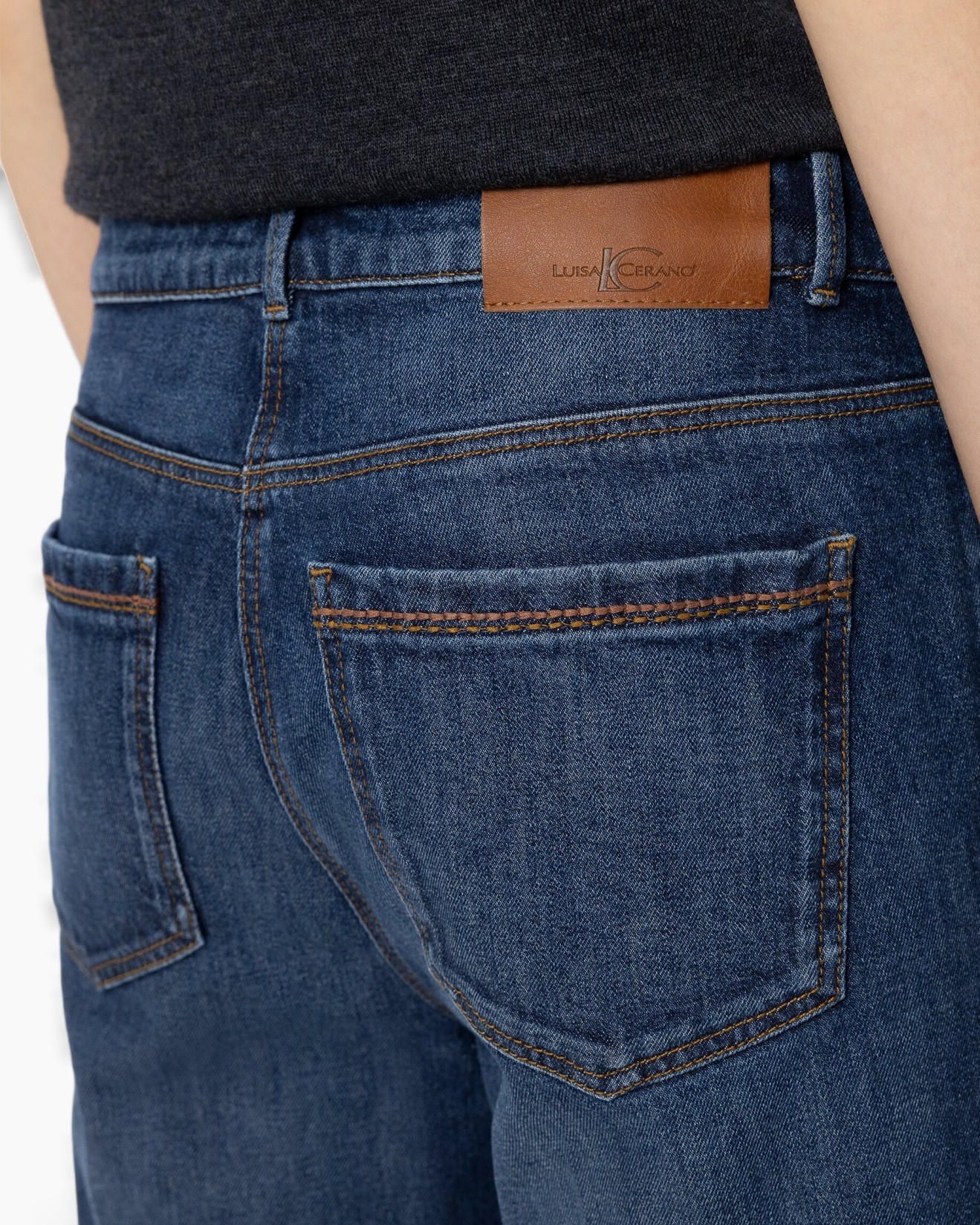 jeans, wide-leg, denim, brown belt, flared hem