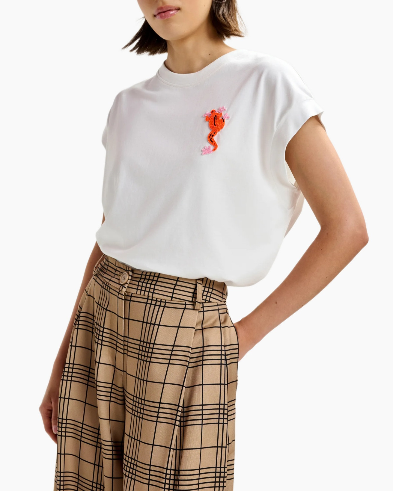 Blouse, Skirt, T-Shirt, Person, Woman