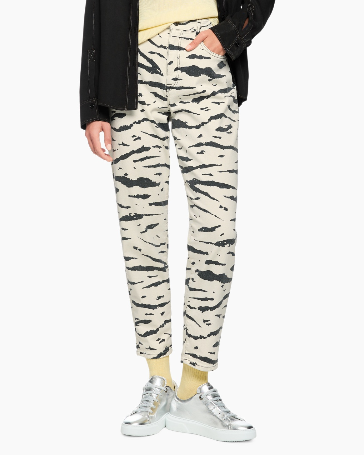 Clothing, Pants, Footwear, Shoe, Person