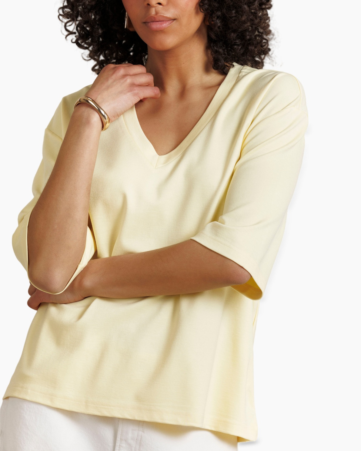 t-shirt, v-neck, short sleeve, pastel yellow, cotton