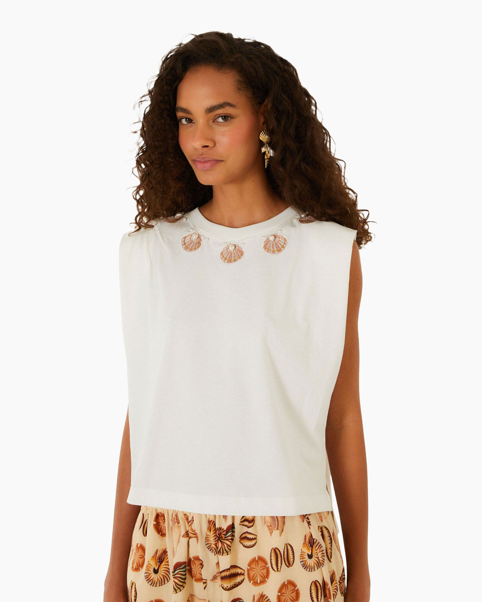 top, sleeveless, white, embellished, shell-pattern necklace?