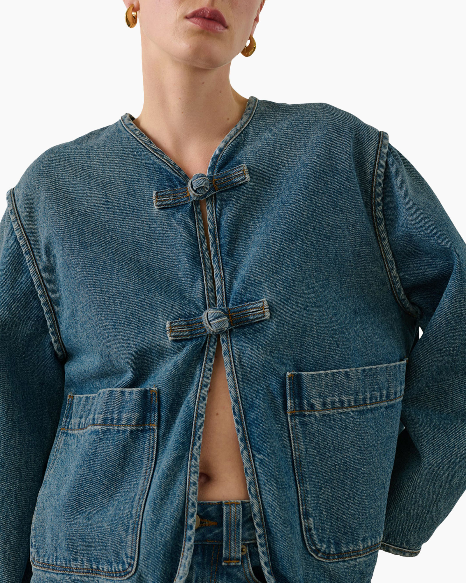 denim, jean jacket, open front, two pockets, collarless