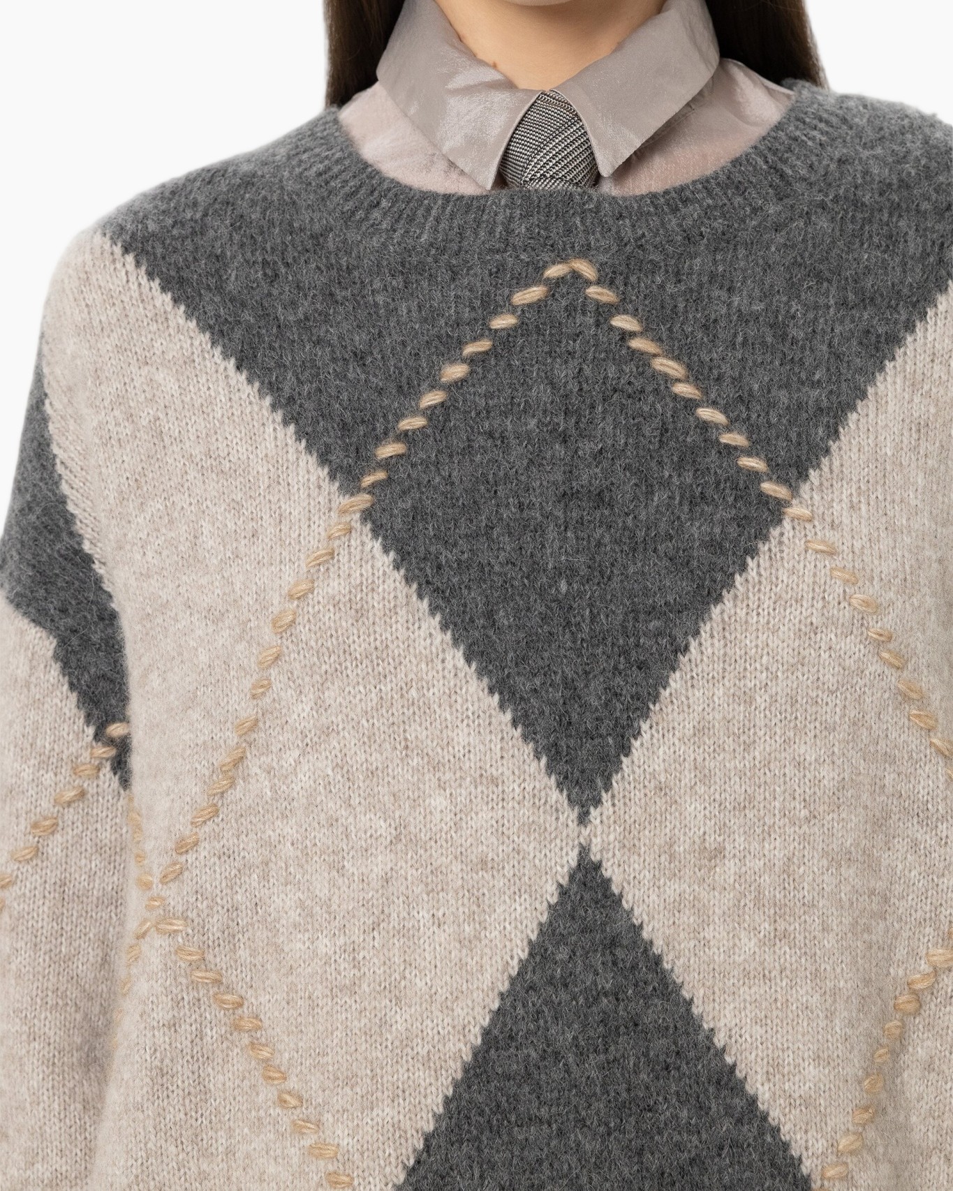 argyle sweater, knit sweater, patterned sweater, beige gray, crew neck