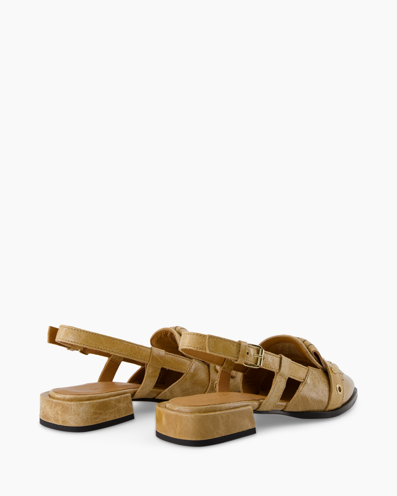 Clothing, Footwear, Sandal, Shoe