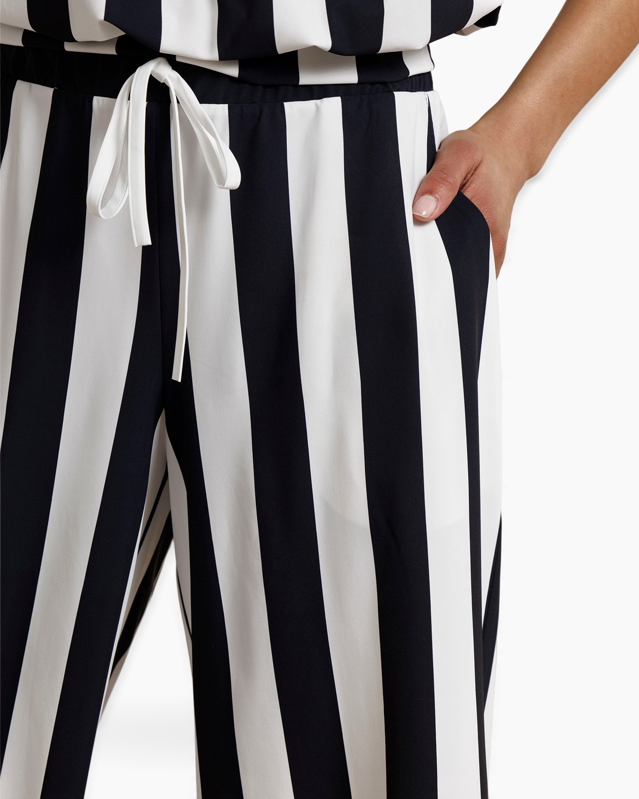 striped pants, black white stripes, drawstring waist, wide leg, pockets