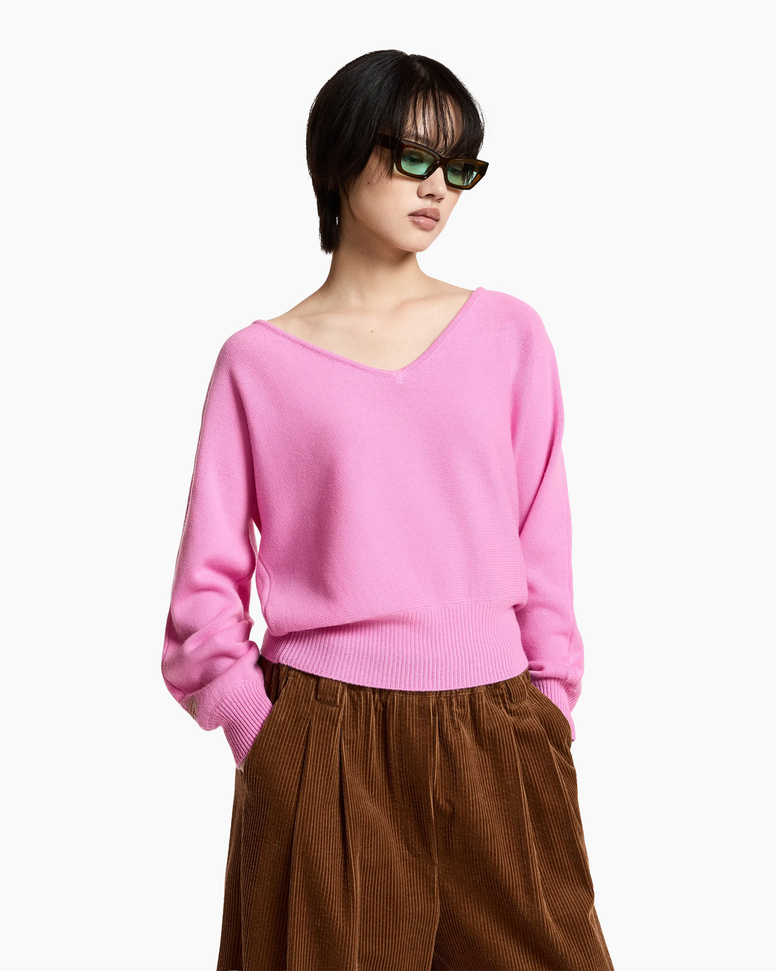 pink sweater, v-neck, cotton knit, long sleeves, brown corduroy pants