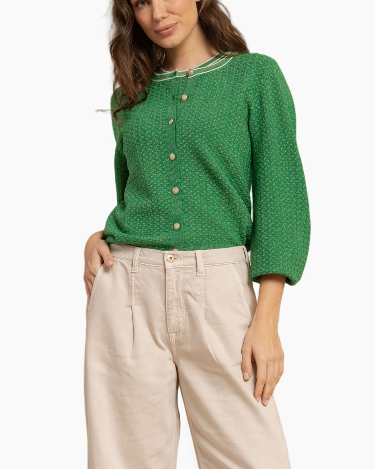 green cardigan, buttoned cardigan, three-quarter sleeves, knit top, beige pants