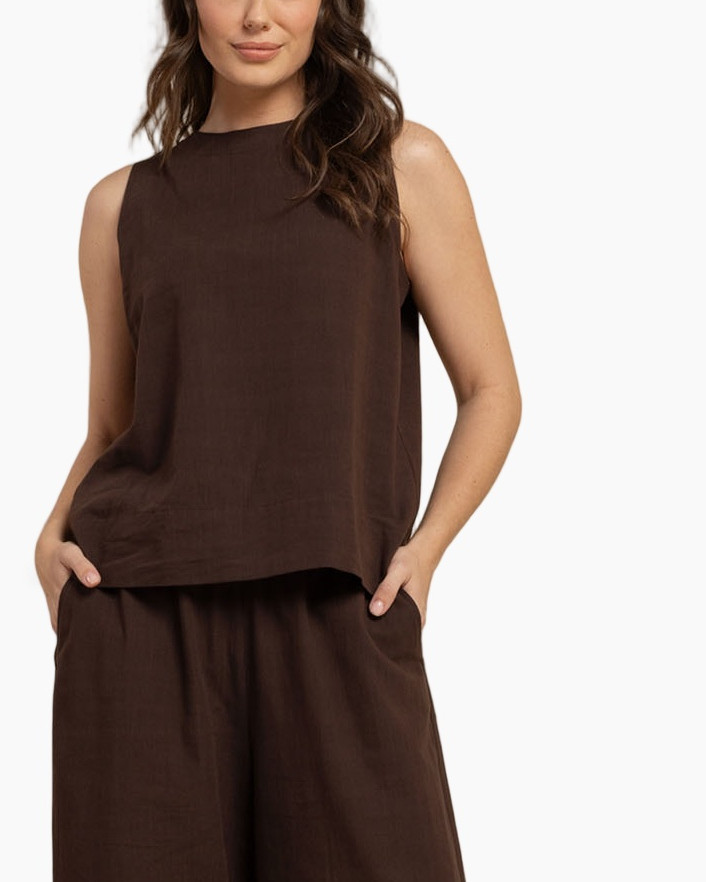 brown, sleeveless, top, linen, polo?