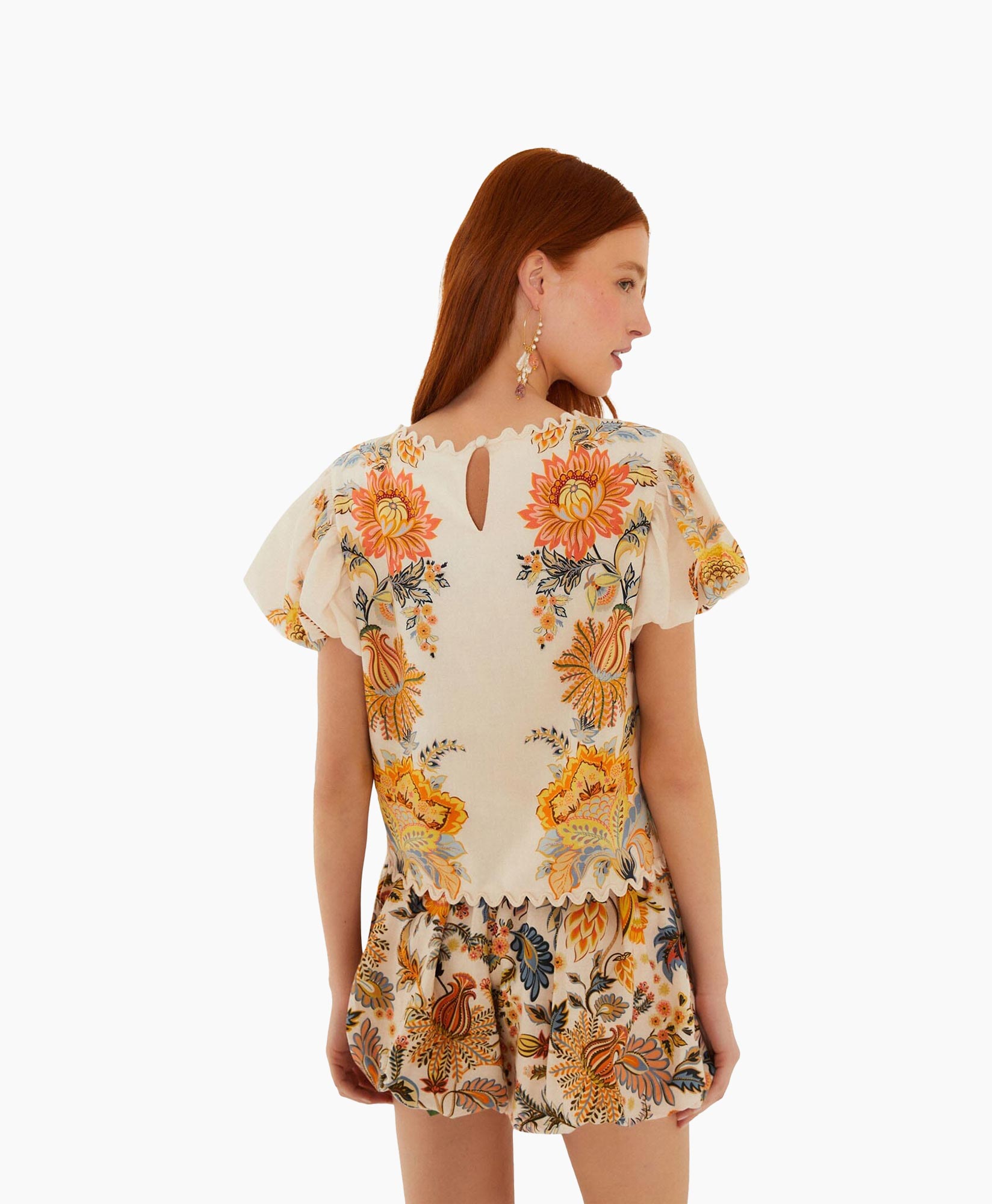 floral print, short sleeve, scalloped edges, back keyhole, romper set