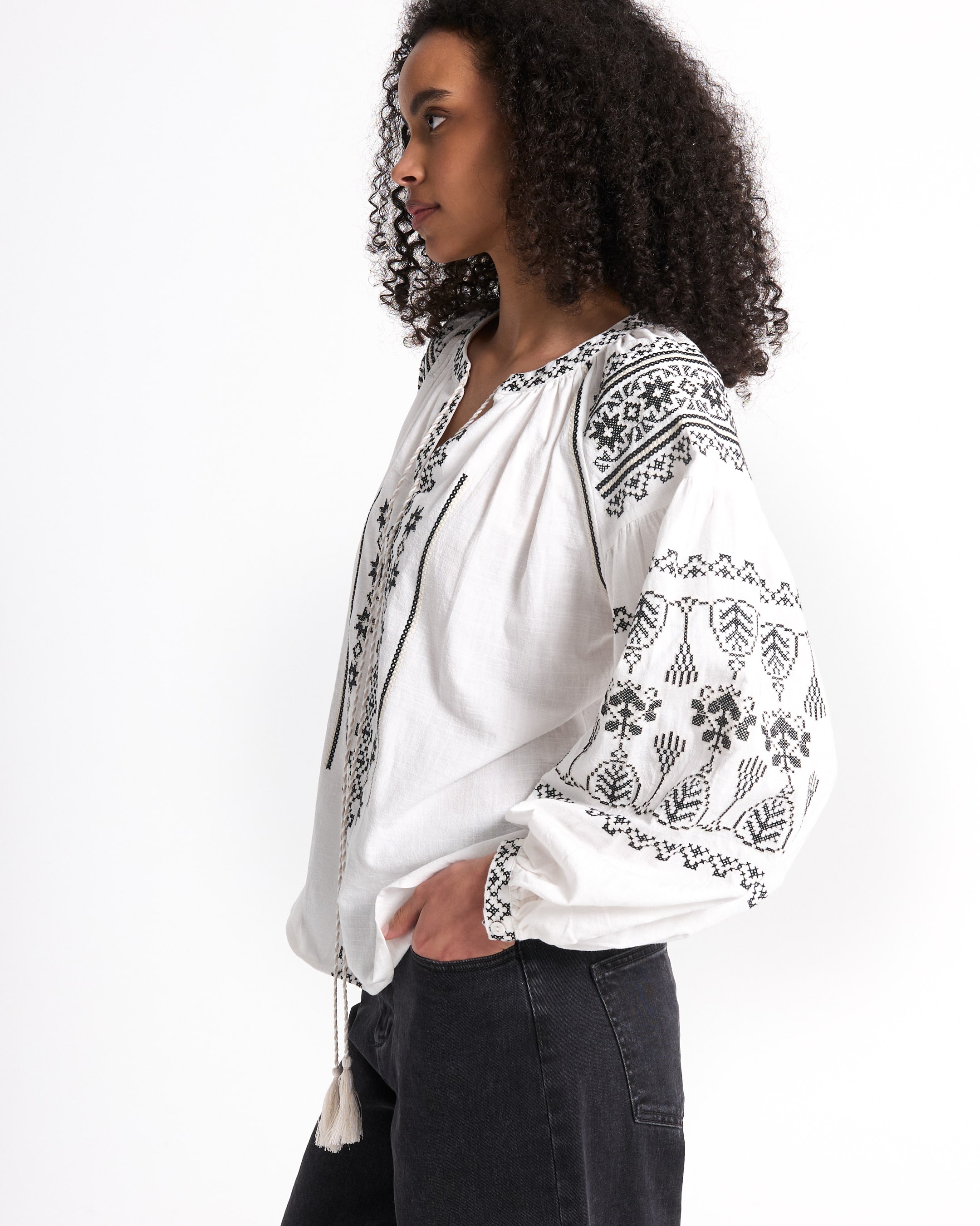 embroidered blouse, white top, boho blouse, paisley embroidery, long sleeve