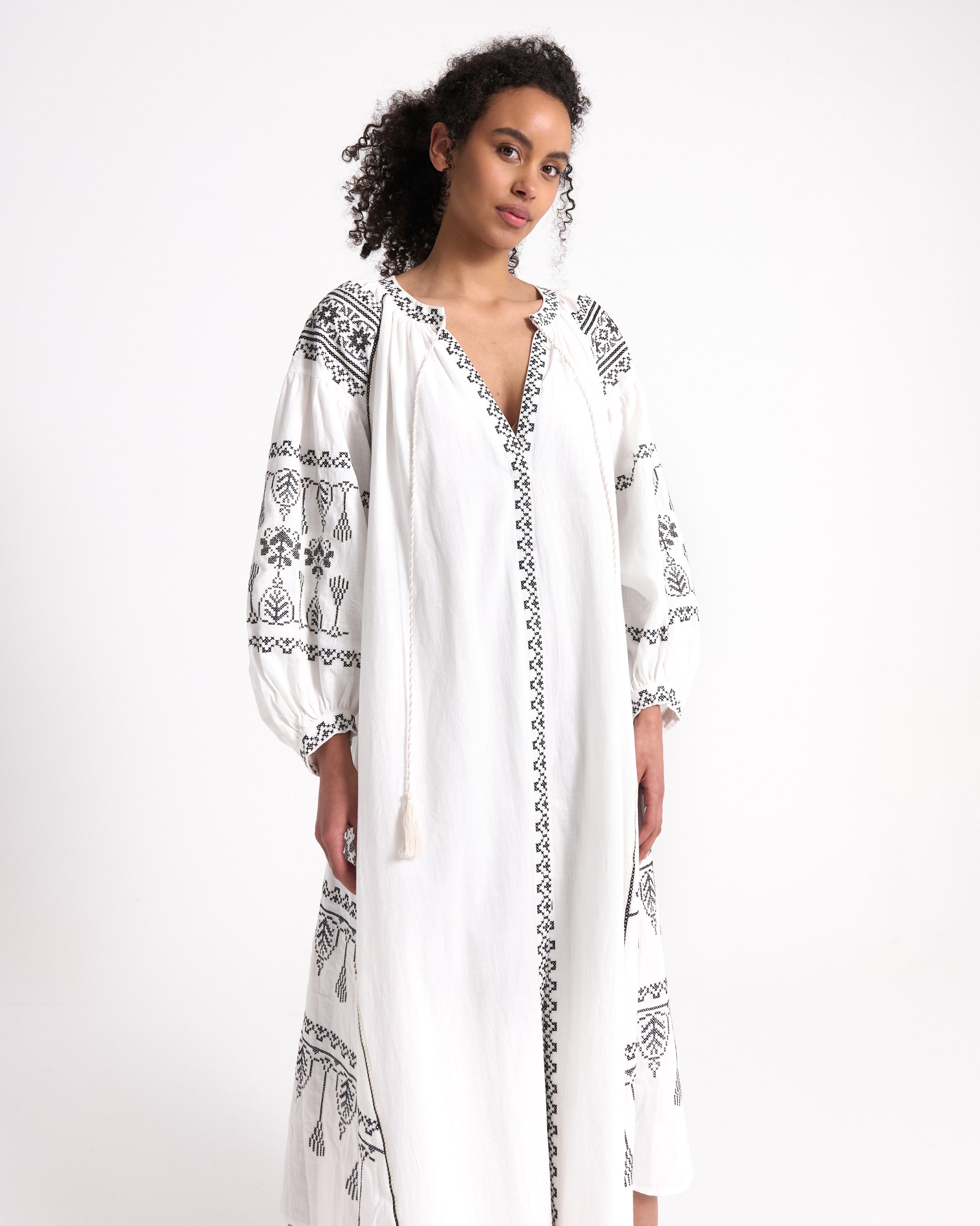white dress, embroidered dress, long dress, tunic, boho style