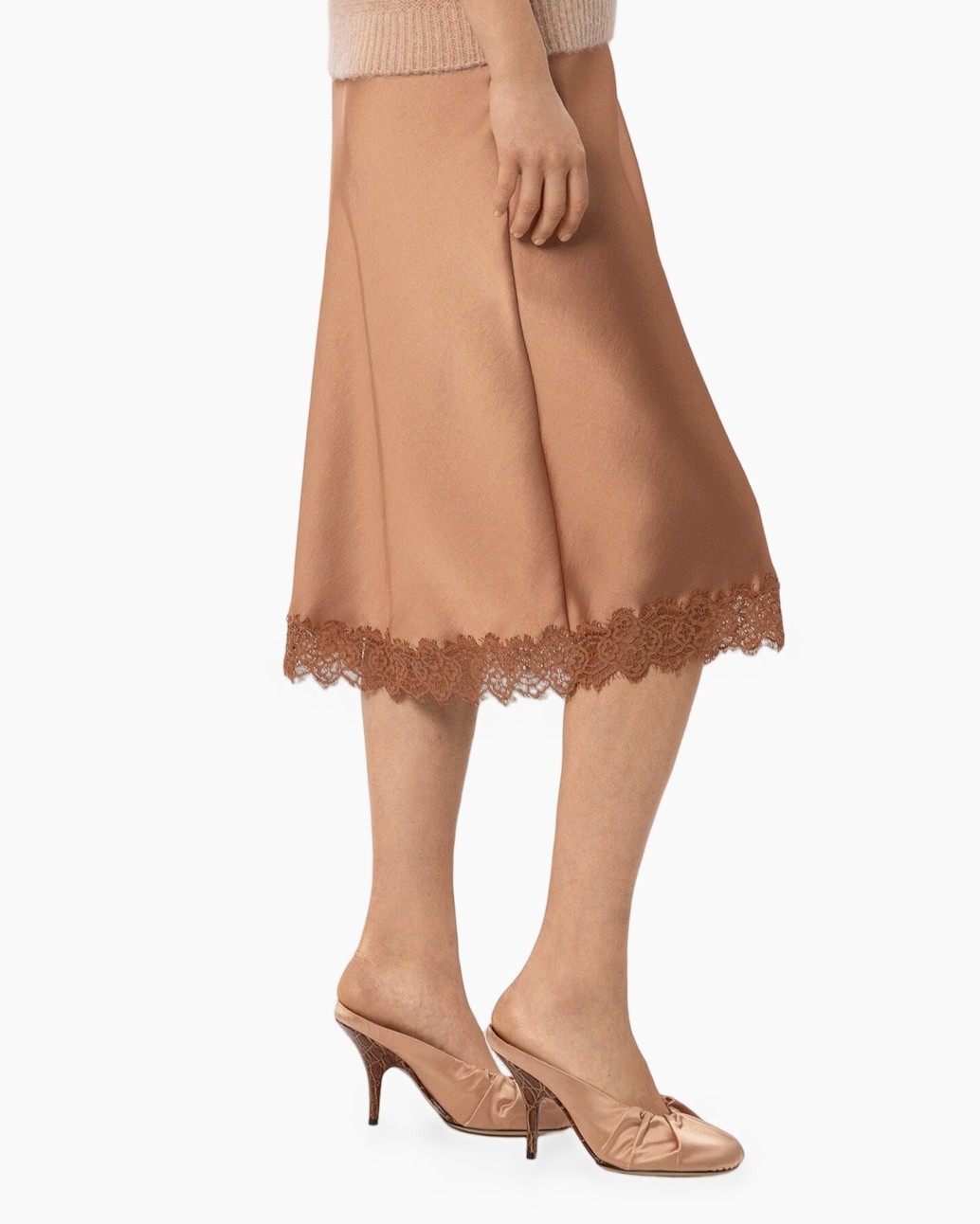 skirt, mid-length, lace hem, peep-toe flats, bag with scarf