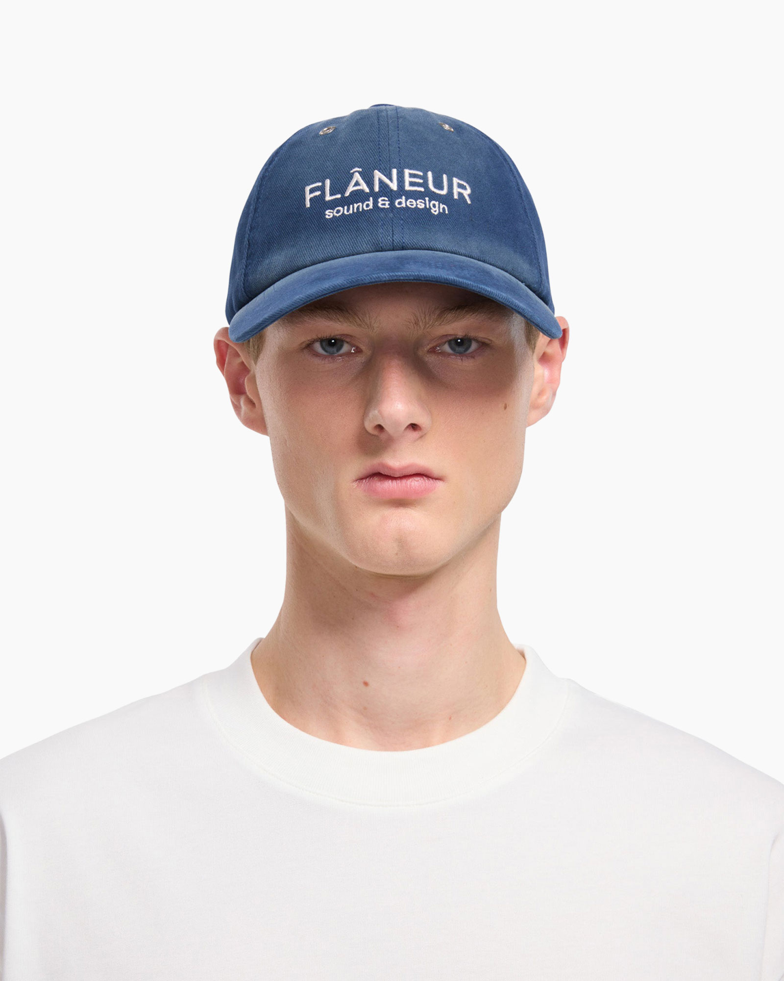baseball cap, navy cap, logo text, adjustable strap, casual hat, baseball cap, blue cap, logo text, adjustable, casual hat