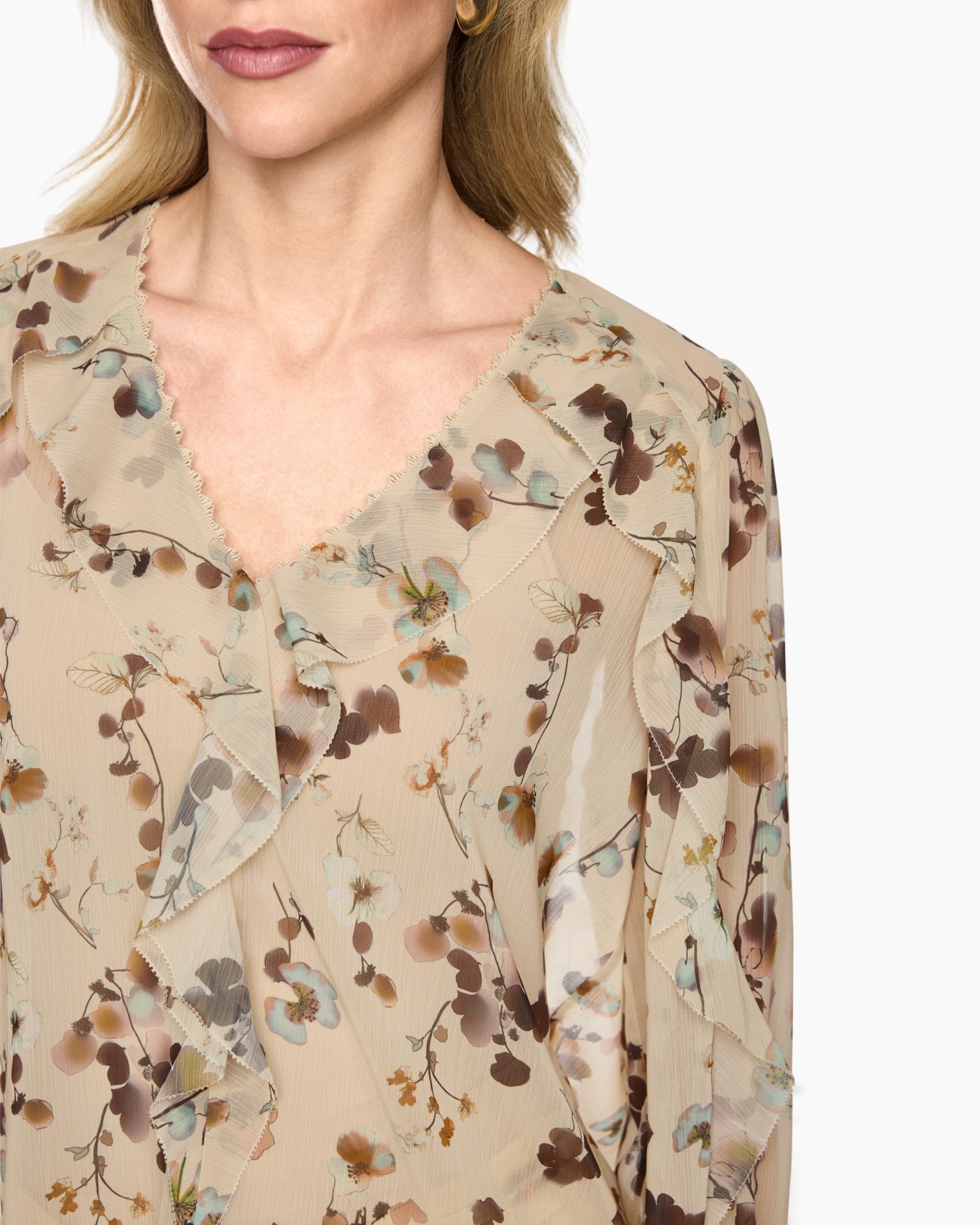 blouse, floral, beige, v-neck, ruffles