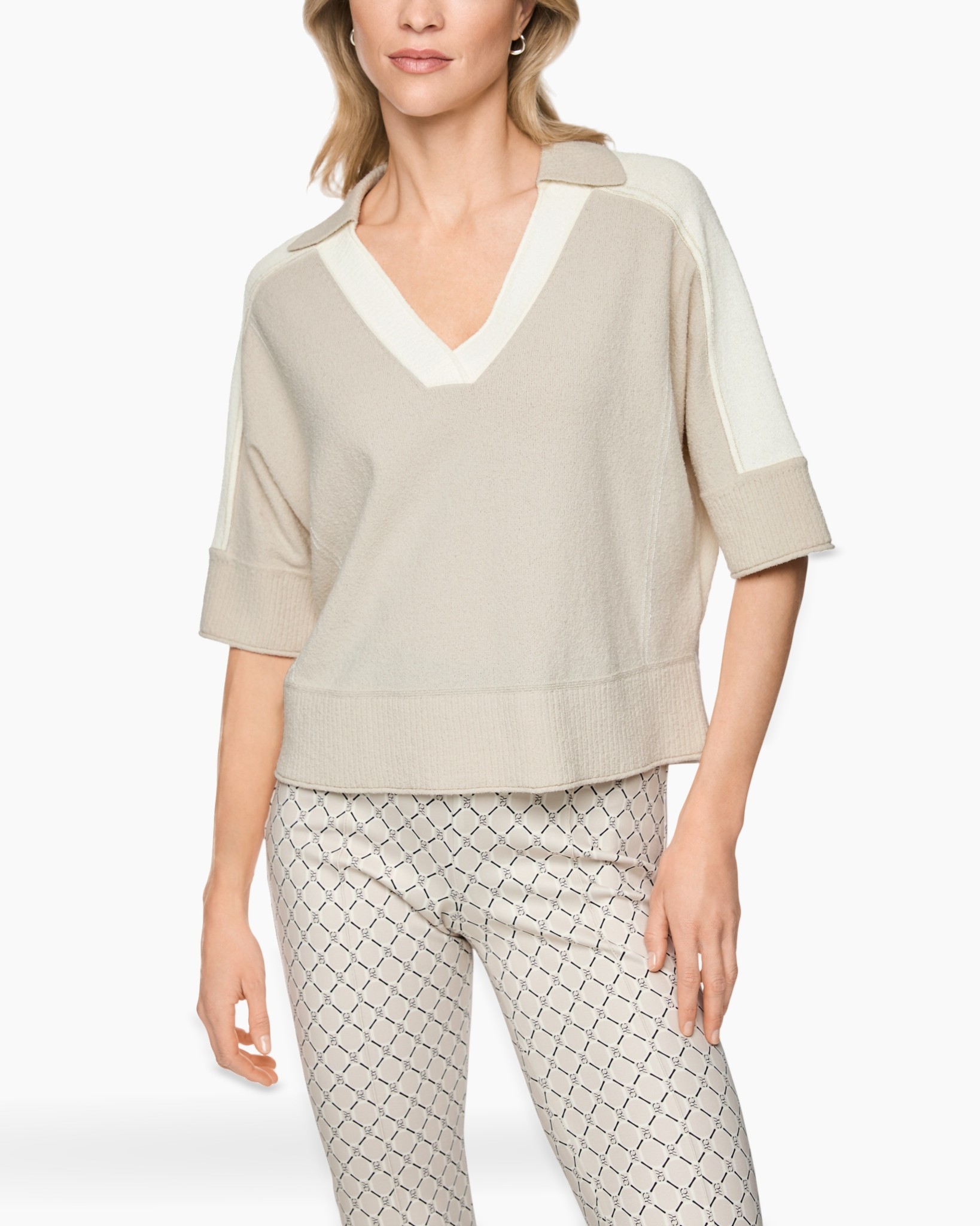pullover, v-neck, knit, beige, three-quarter-sleeve