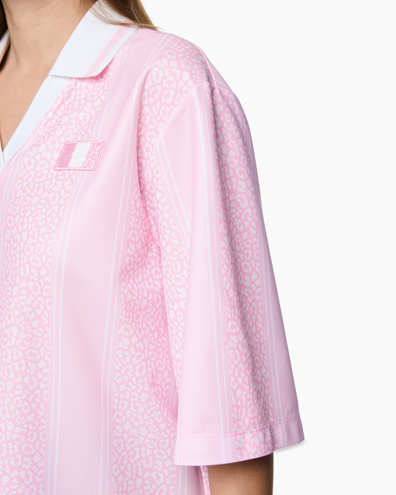 pink, shirt, short-sleeve, collar, pattern