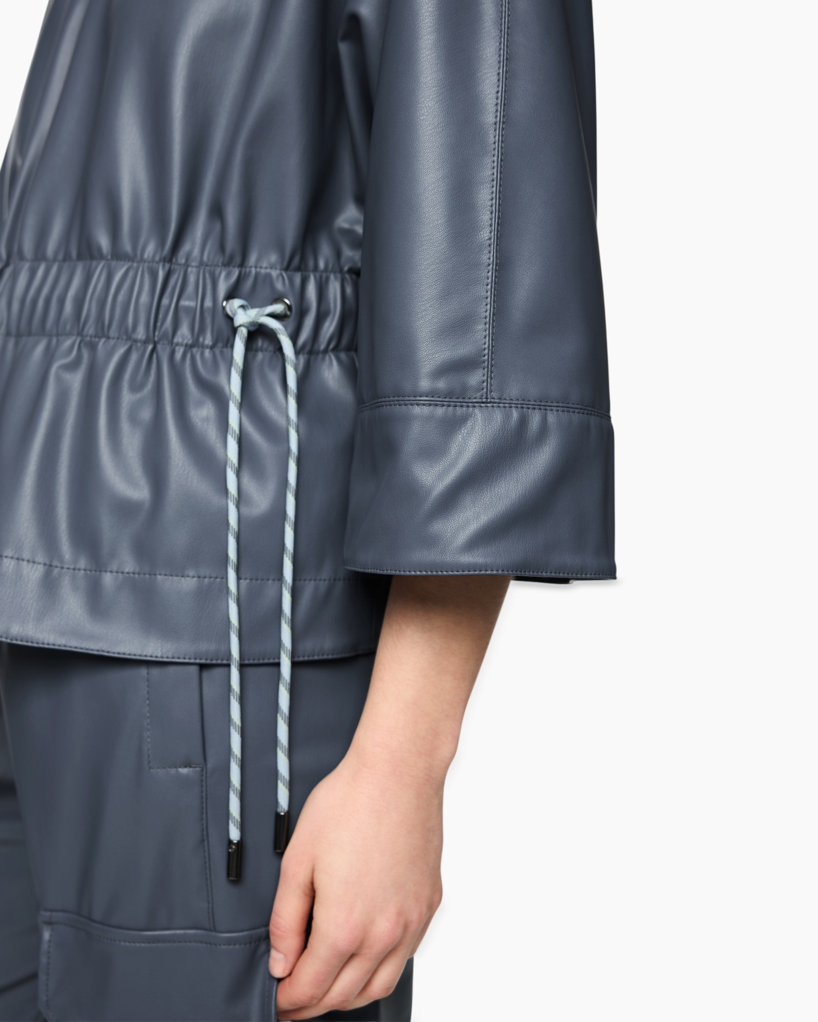 jacket, windbreaker, drawstring, three-quarter sleeve, polyester