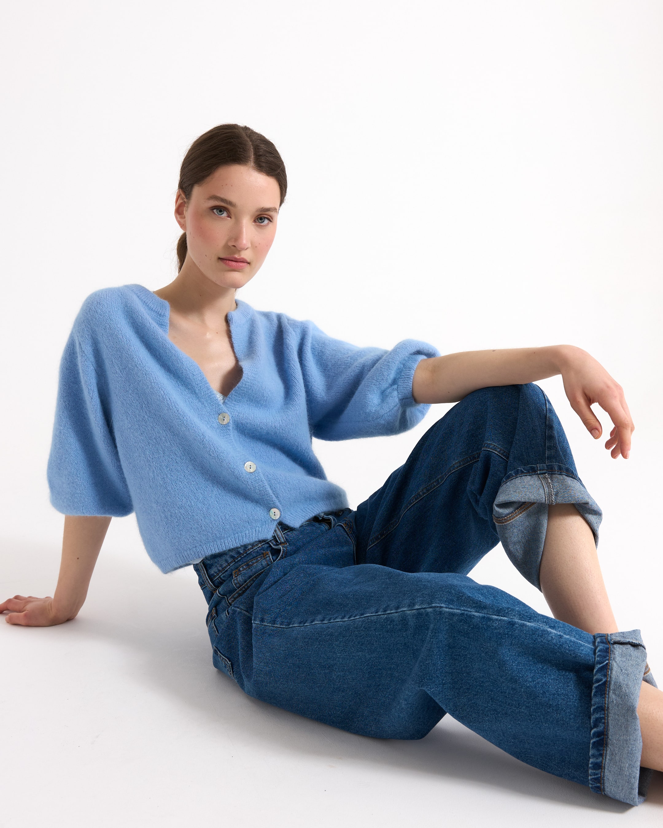 cardigan, blue, knit, short-sleeve, jeans