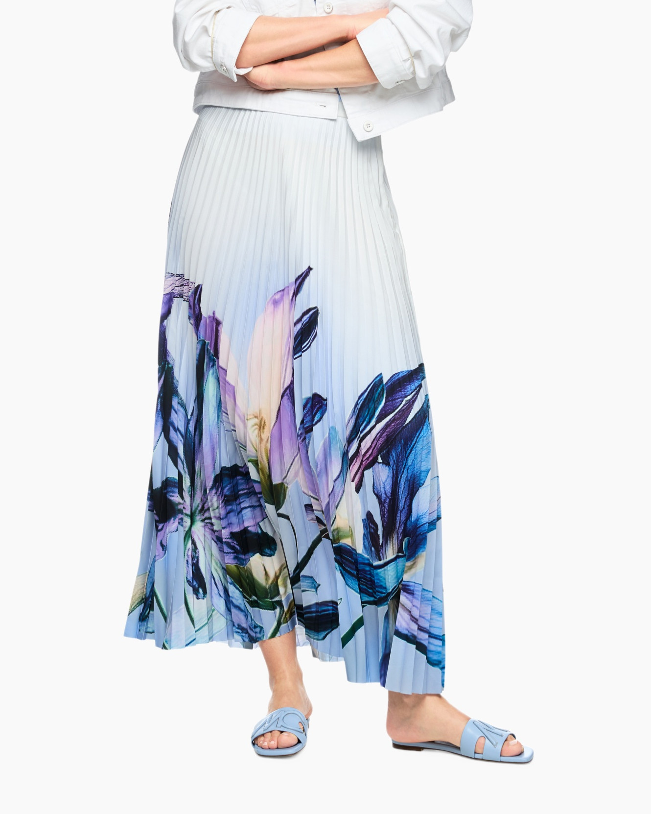 Skirt, Adult, Female, Person, Woman