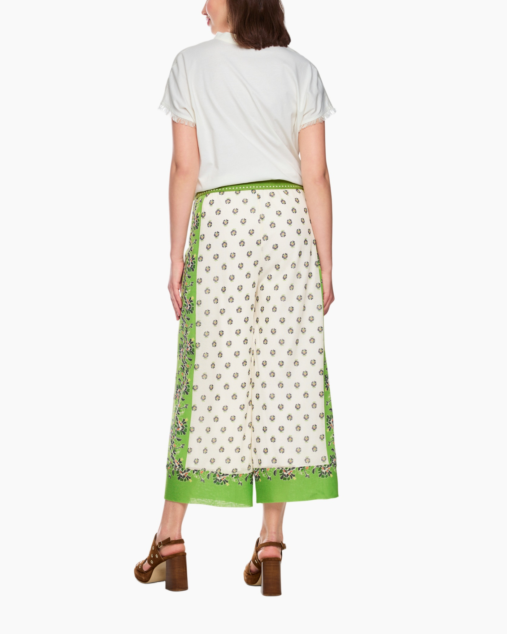 linen top, short sleeve, V-neck, white, maxi skirt, green trim, printed skirt, wide leg