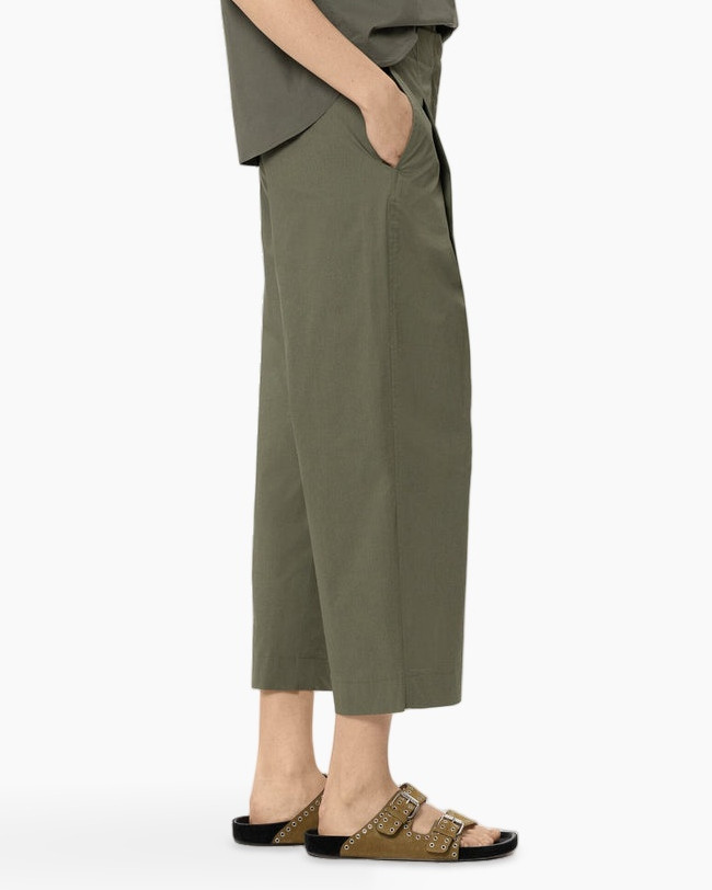 pants, cargo pants, olive, cropped, slides