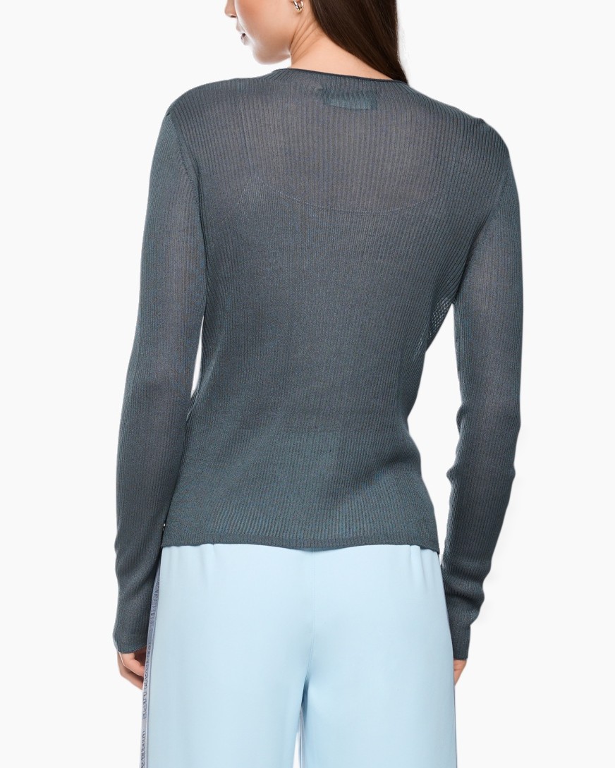 knit top, long sleeve, gray, ribbed, back view