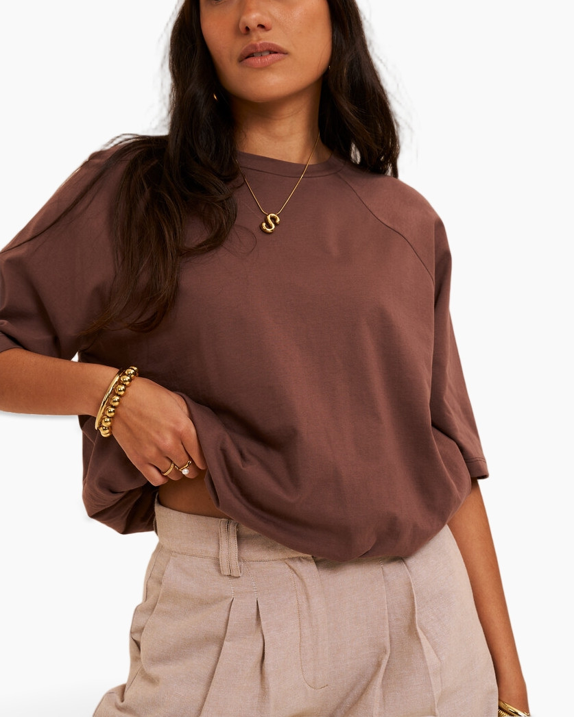 top, brown, t-shirt, bracelet, necklace