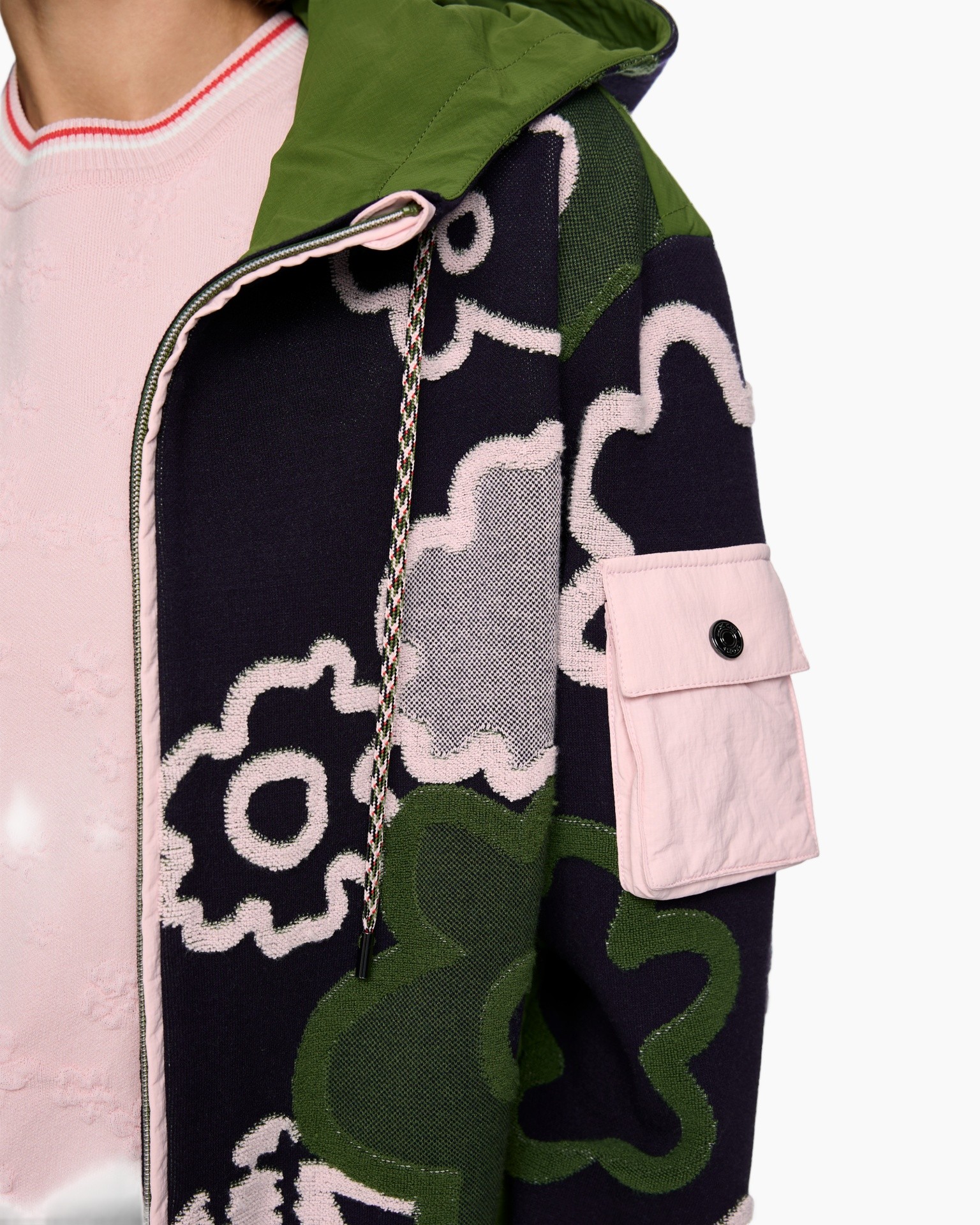jacket, hooded, patterned, cargo pocket, multicolor
