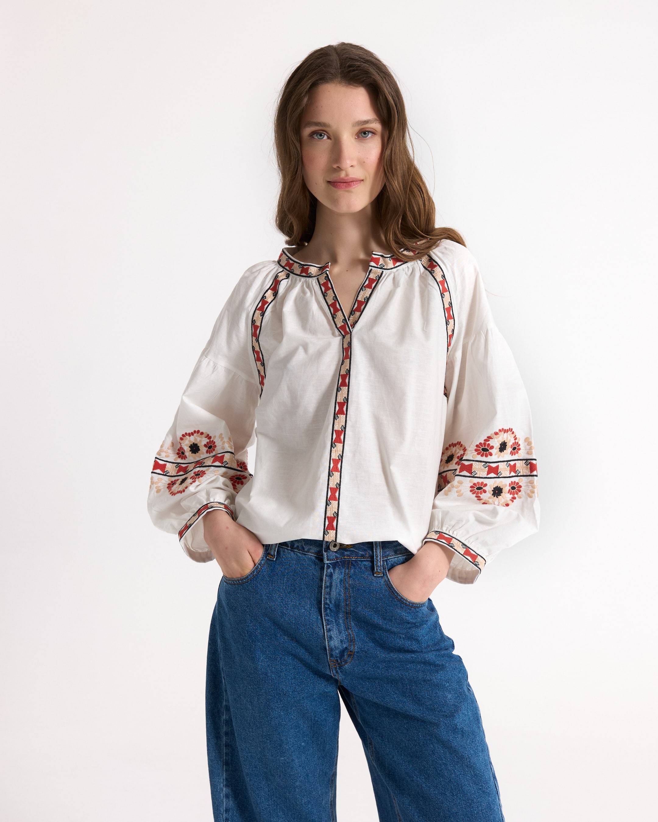 embroidered blouse, white top, peasant blouse, long sleeves, denim jeans