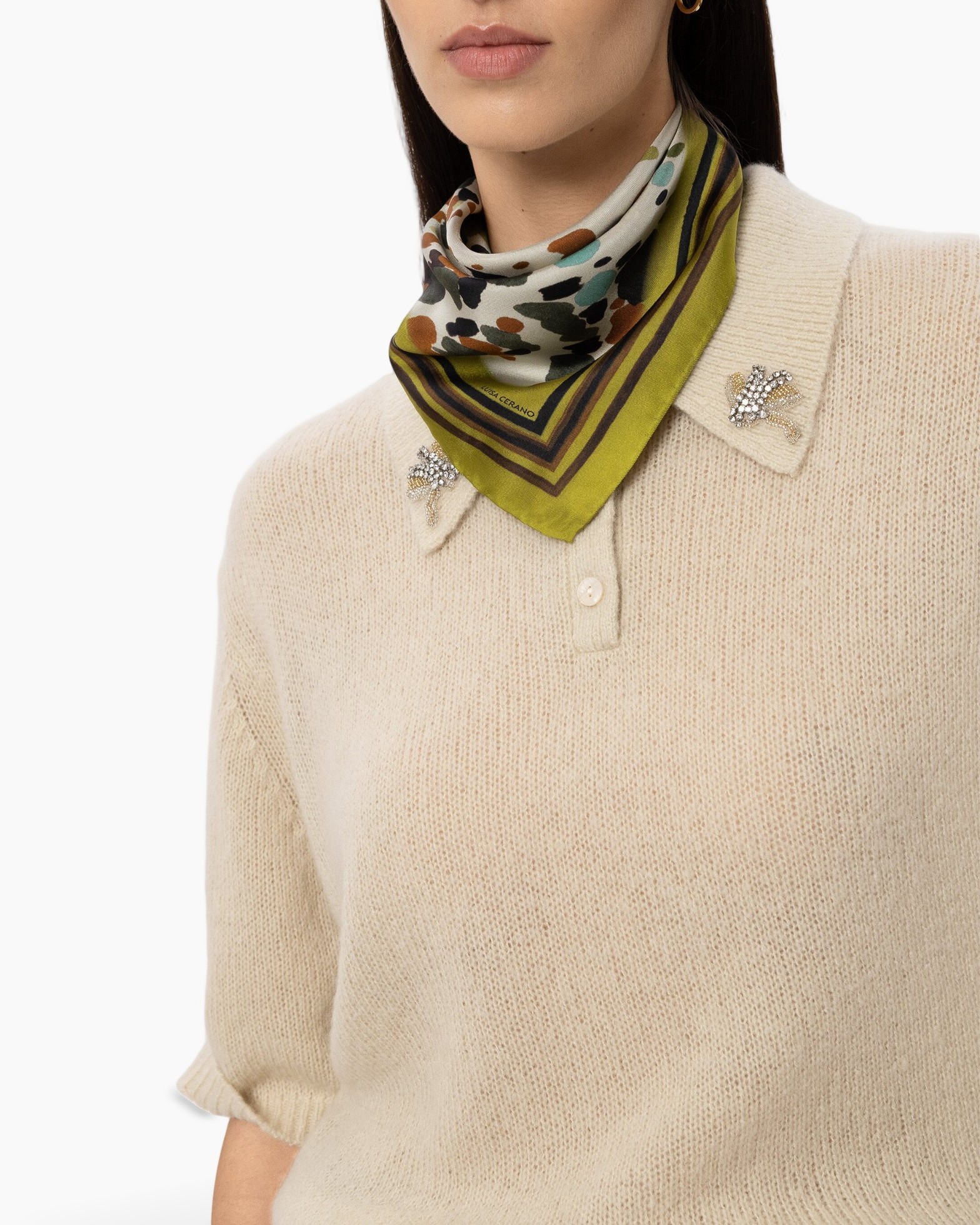 beige sweater, knit sweater, scarf, silk scarf, brooch, pearl brooch, leopard print scarf