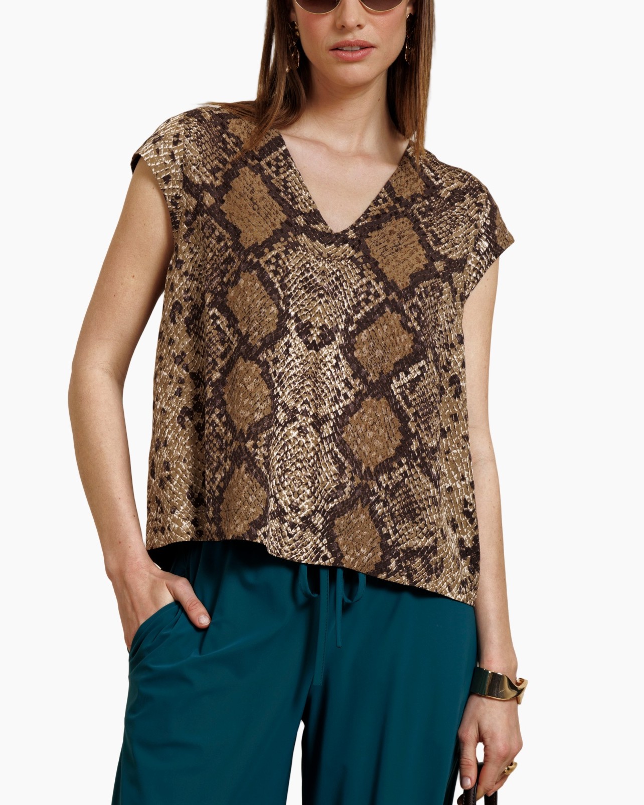 snake skin, top, v-neck, short sleeves, loose fit, brown beige pattern