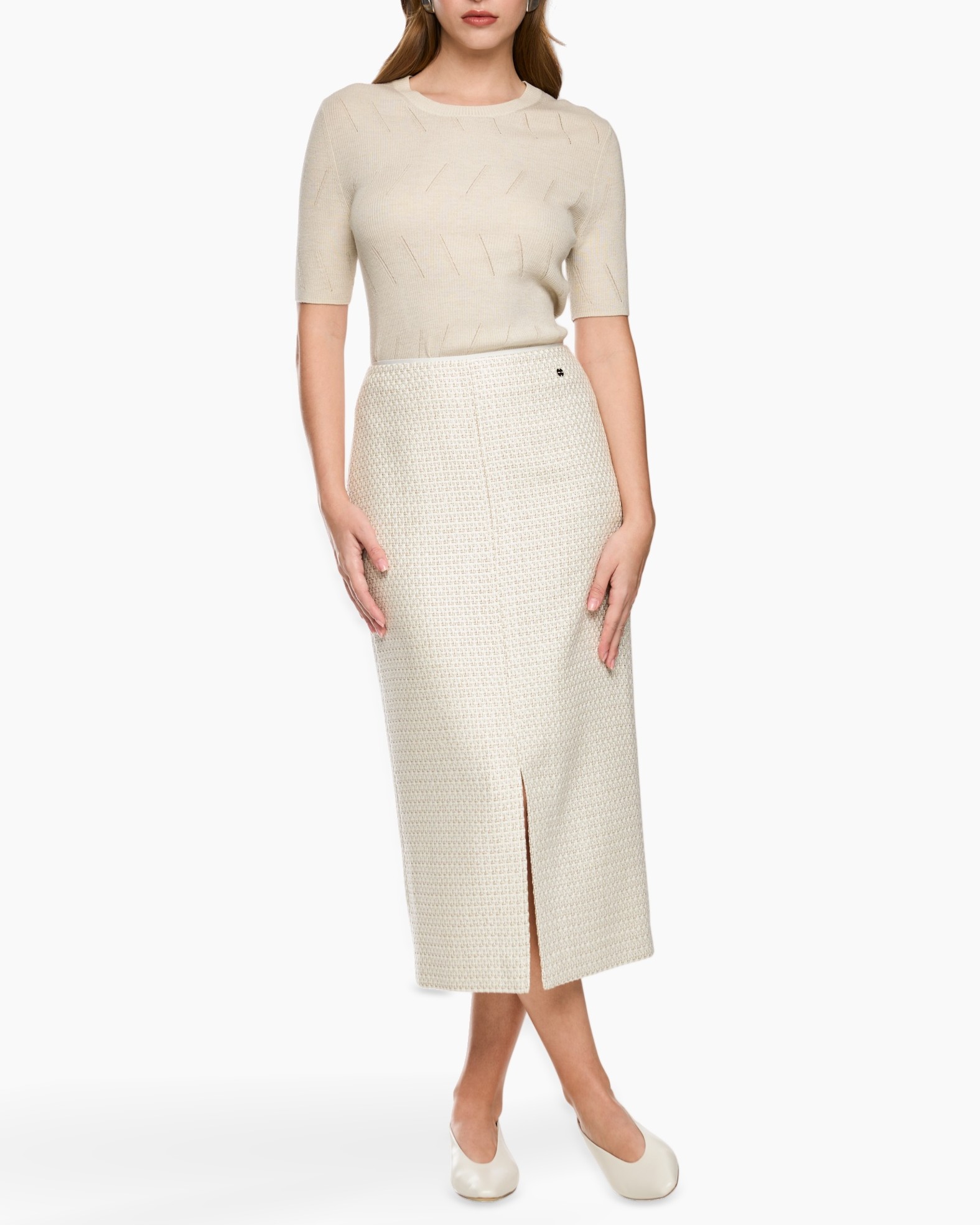 beige knit top, short sleeve, pencil skirt, mid-length, slit skirt
