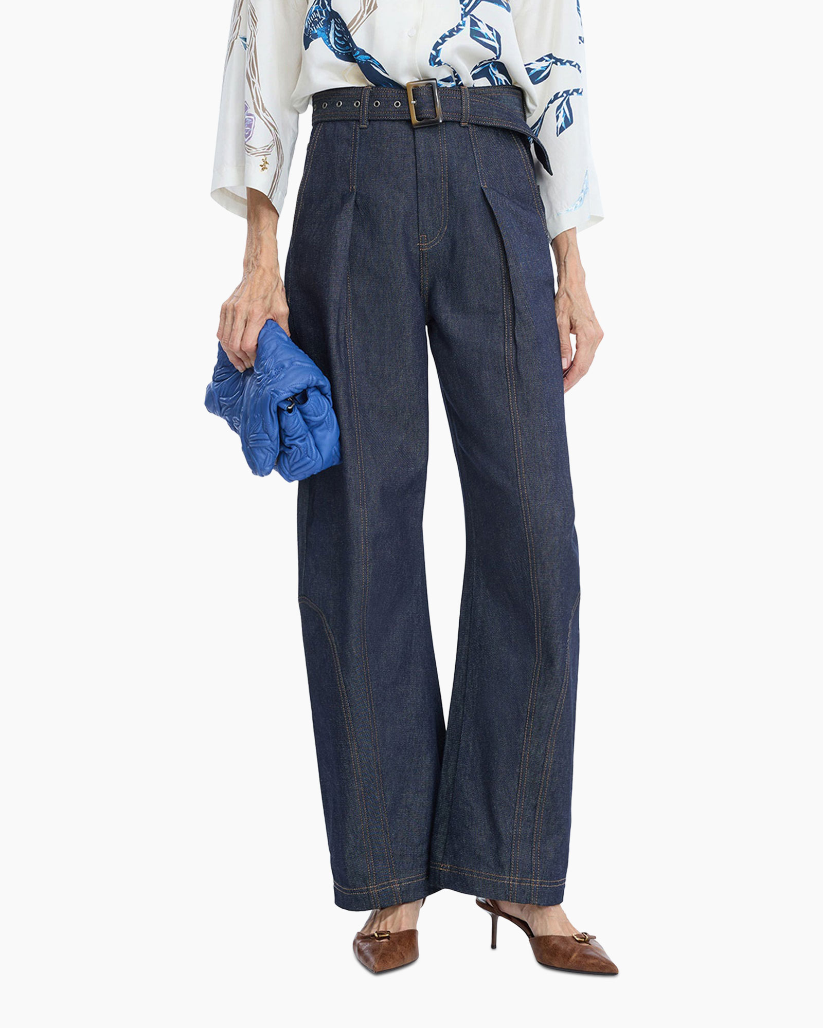 wide-leg jeans, denim pants, high-waist, belted, brown heels