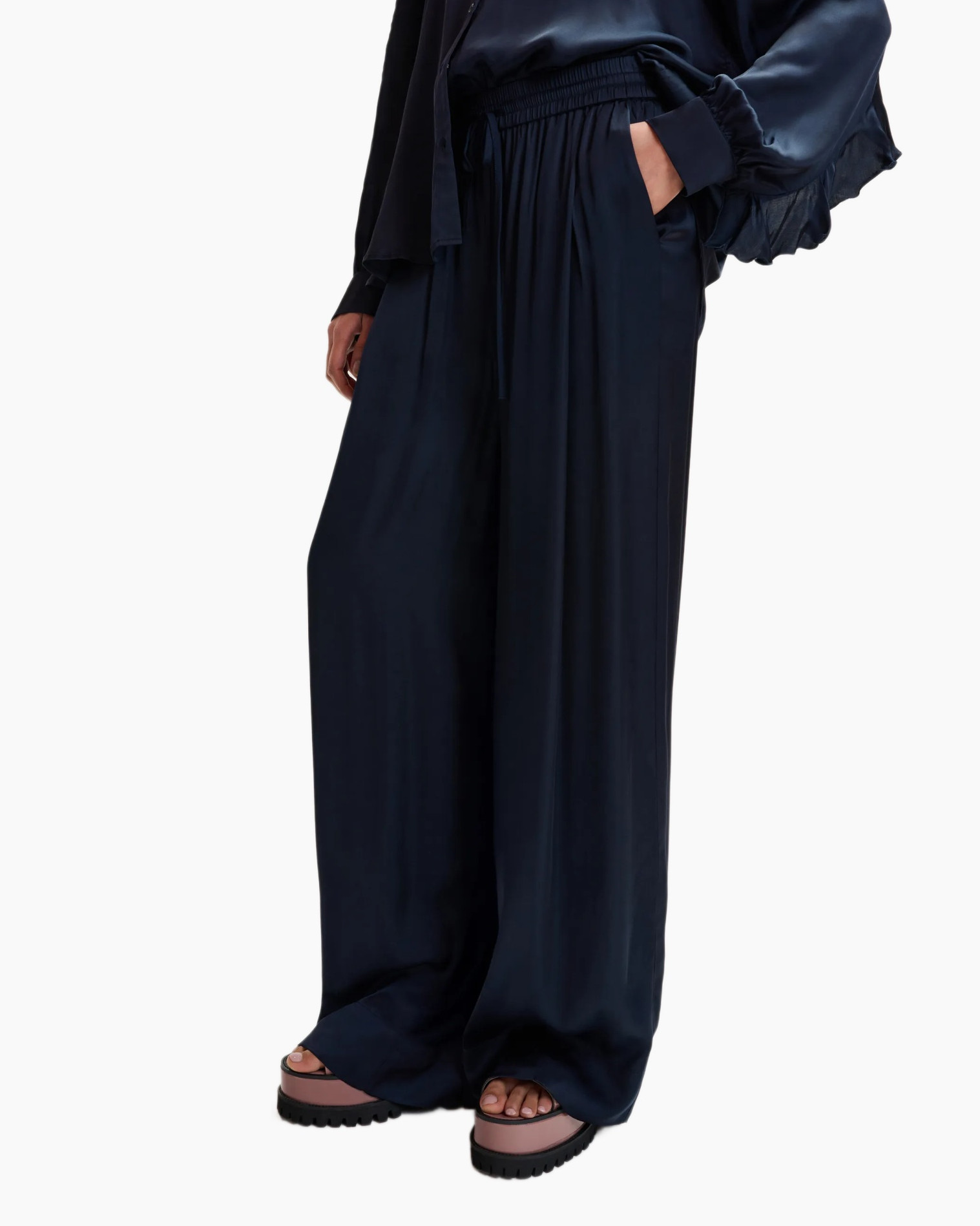 Pants, Fashion, Adult, Person, Woman