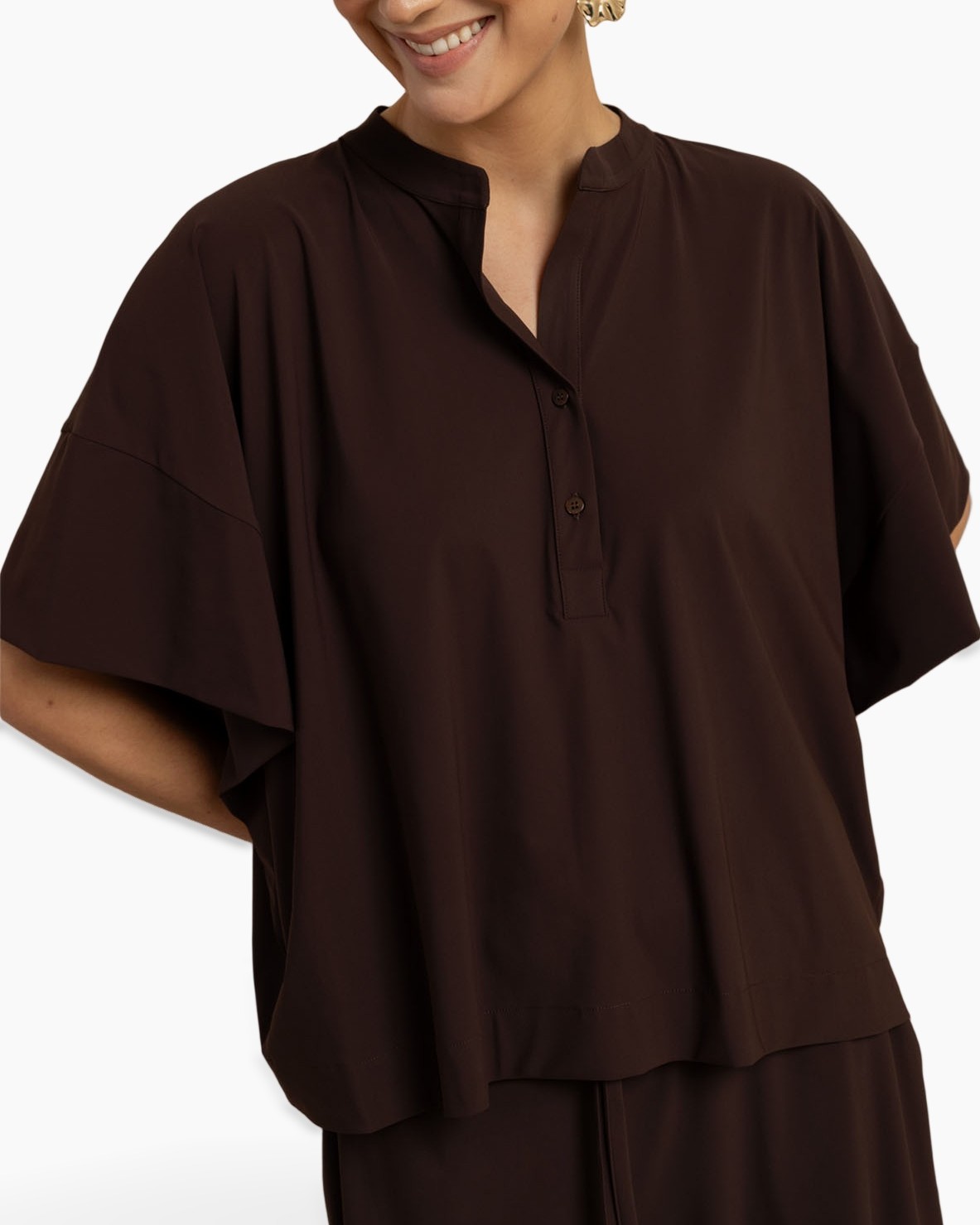 top, loose fit, short sleeves, brown, collared polo-style