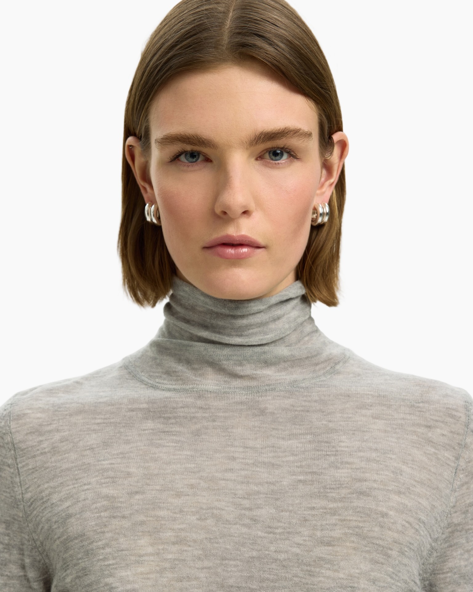turtleneck, gray, knit, top, earrings