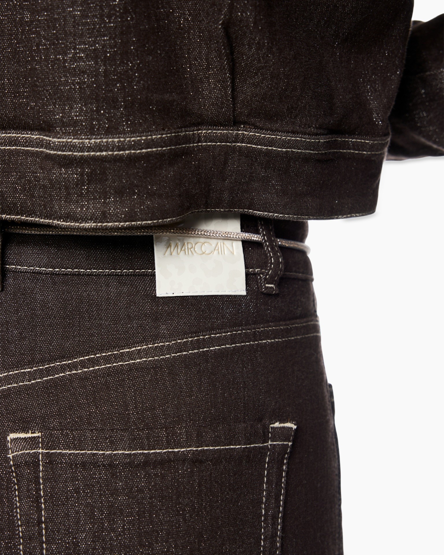 denim, jeans, back pocket, belt loop, metal Tag