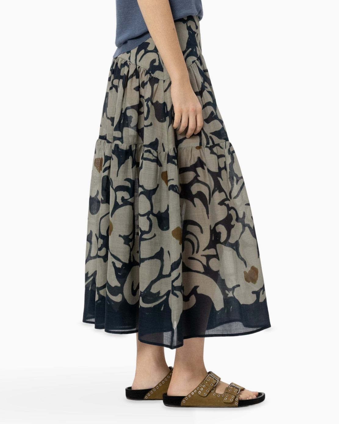 skirt, maxi, floral pattern, mid-length, sandals