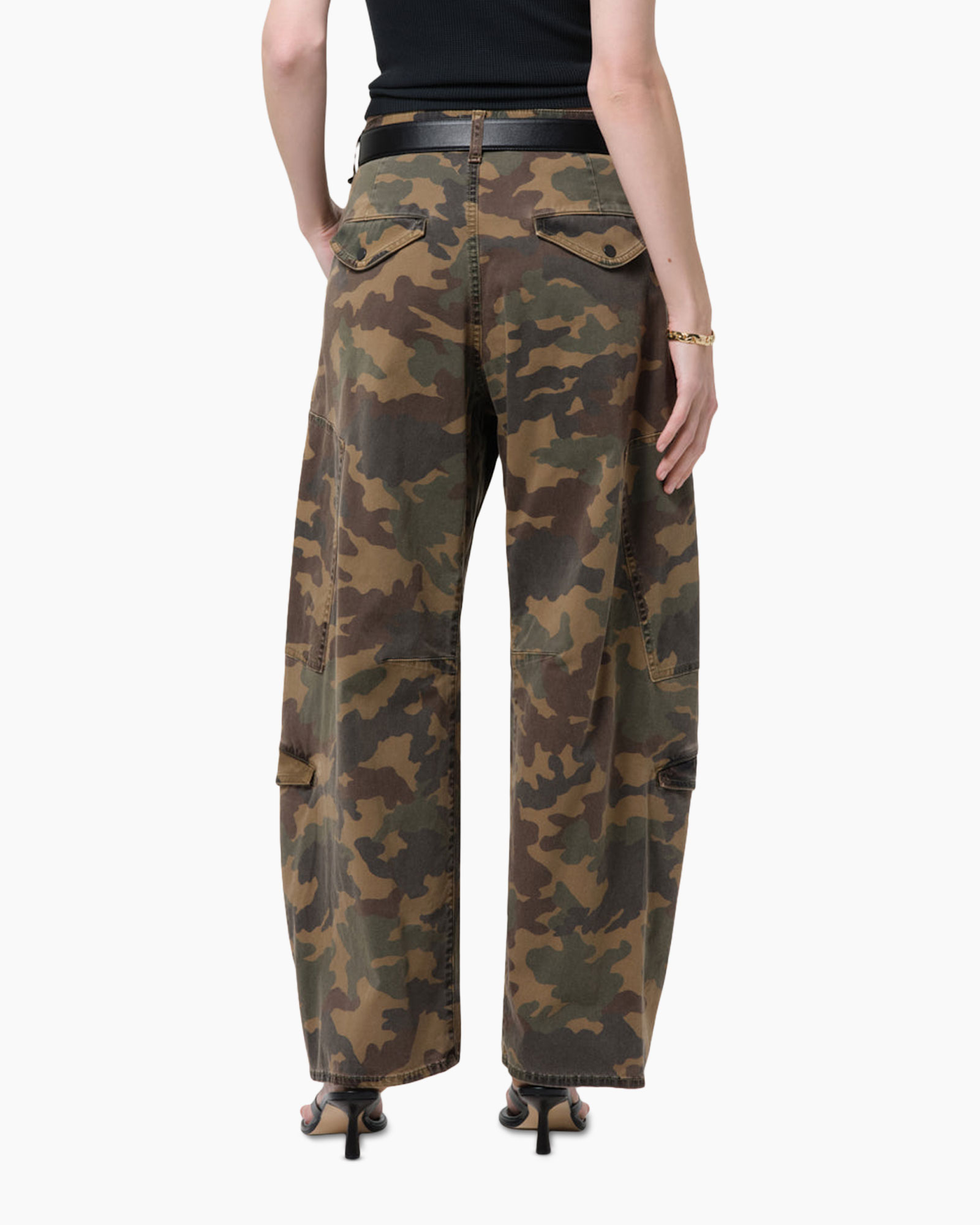 camouflage, cargo pants, wide leg, back view, belted