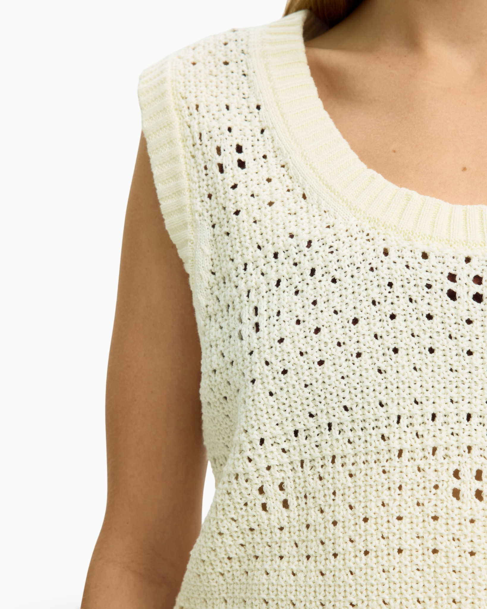 knit top, crochet top, sleeveless, cream color, pullover texture