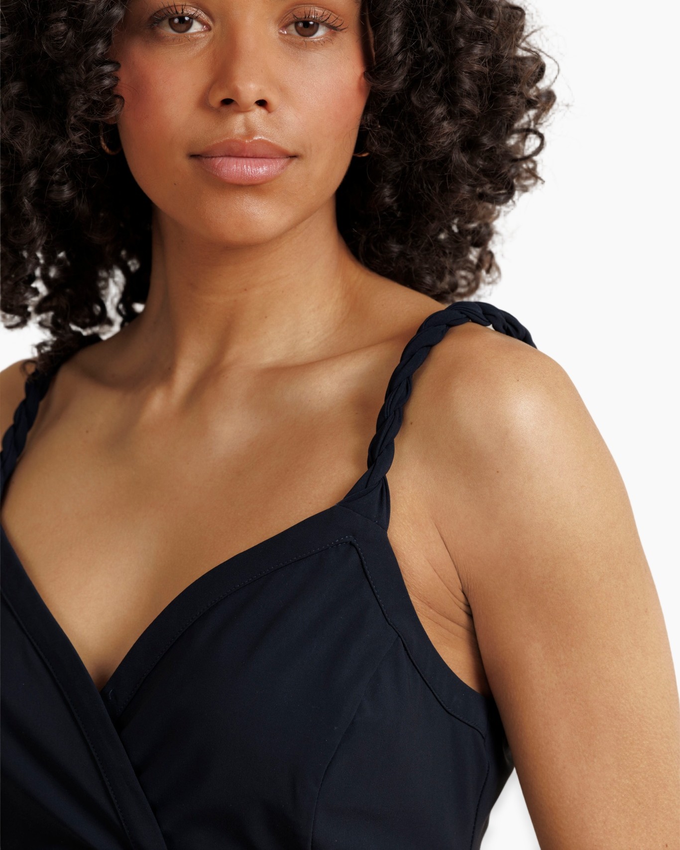 navy dress, twisted strap, bodice, sleeveless, shoulder