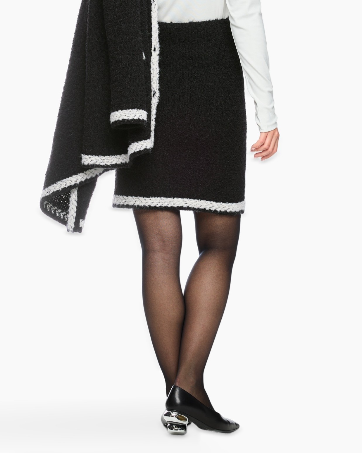 black skirt, tweed skirt, knee-length, black tights, black heels
