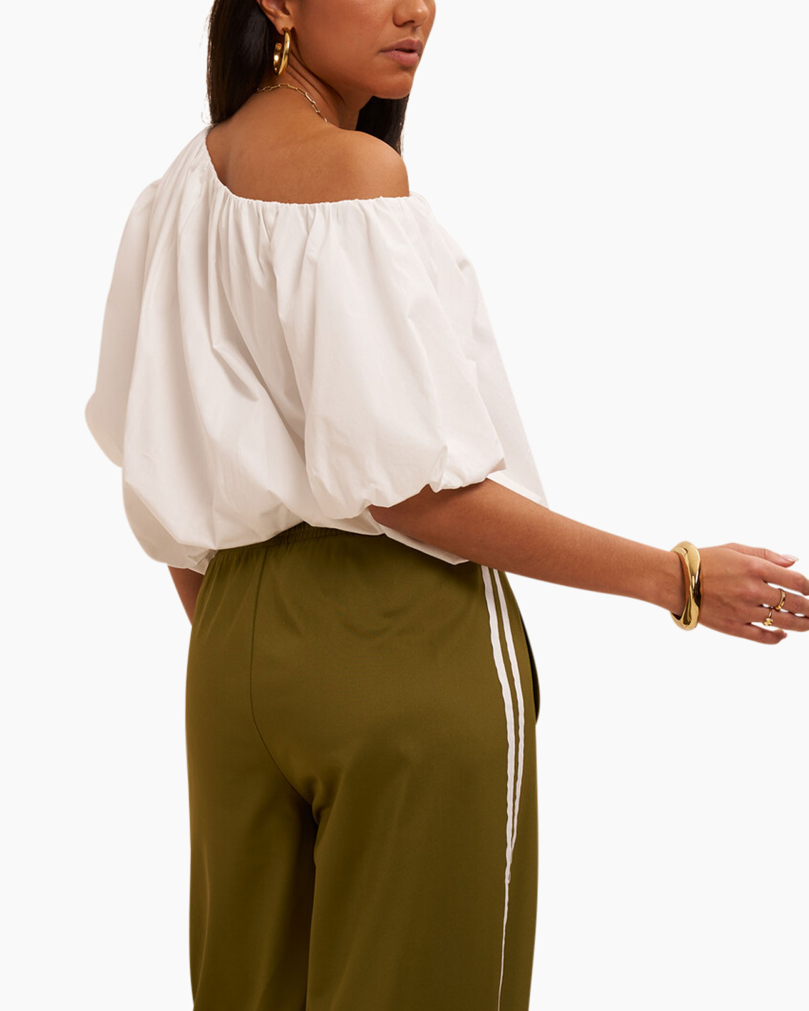 off-shoulder, blouse, white, puff-sleeve, gold-jewelry